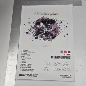 STAYC Metamorphic Album Print
